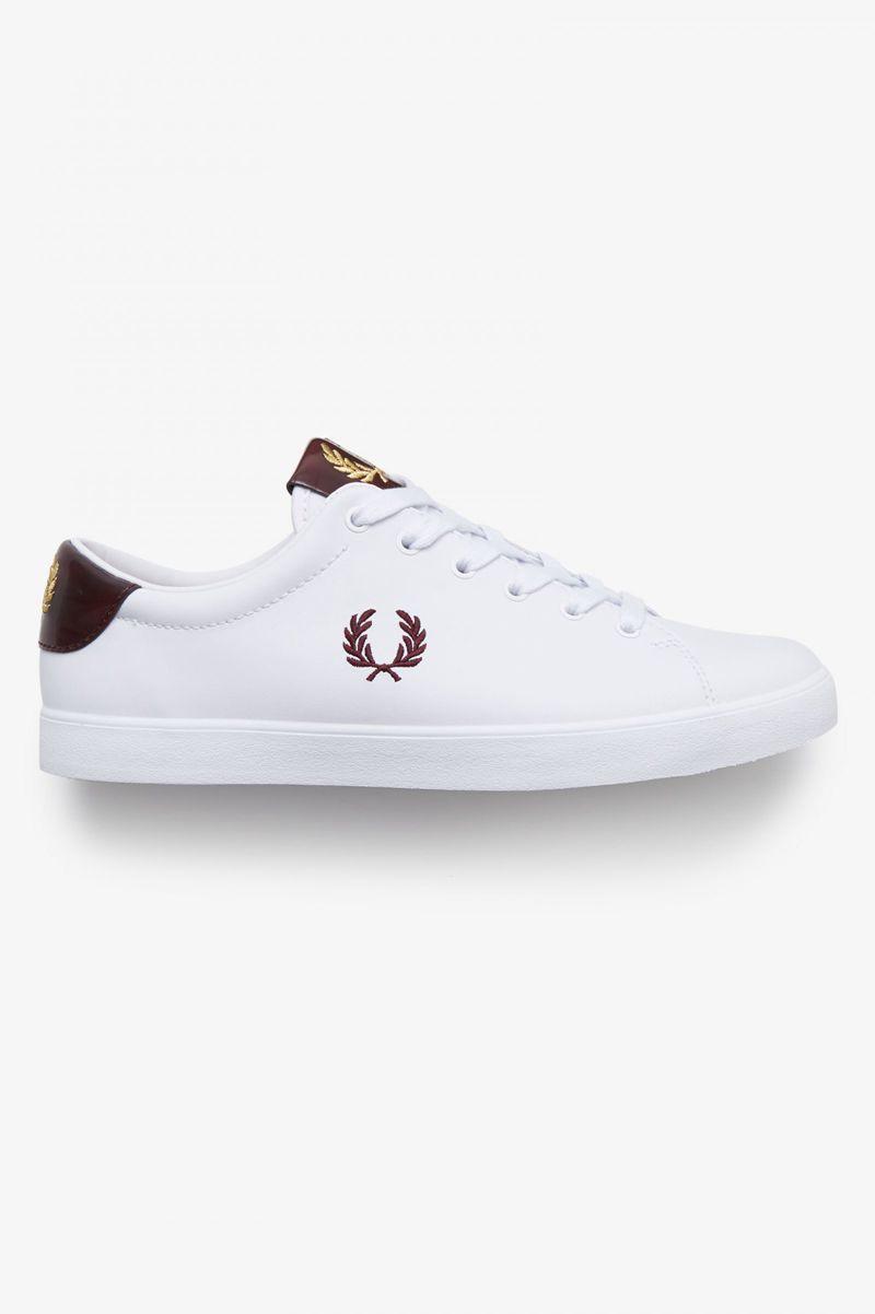 Fred perry lottie leather sales trainer with pink laurel wreath